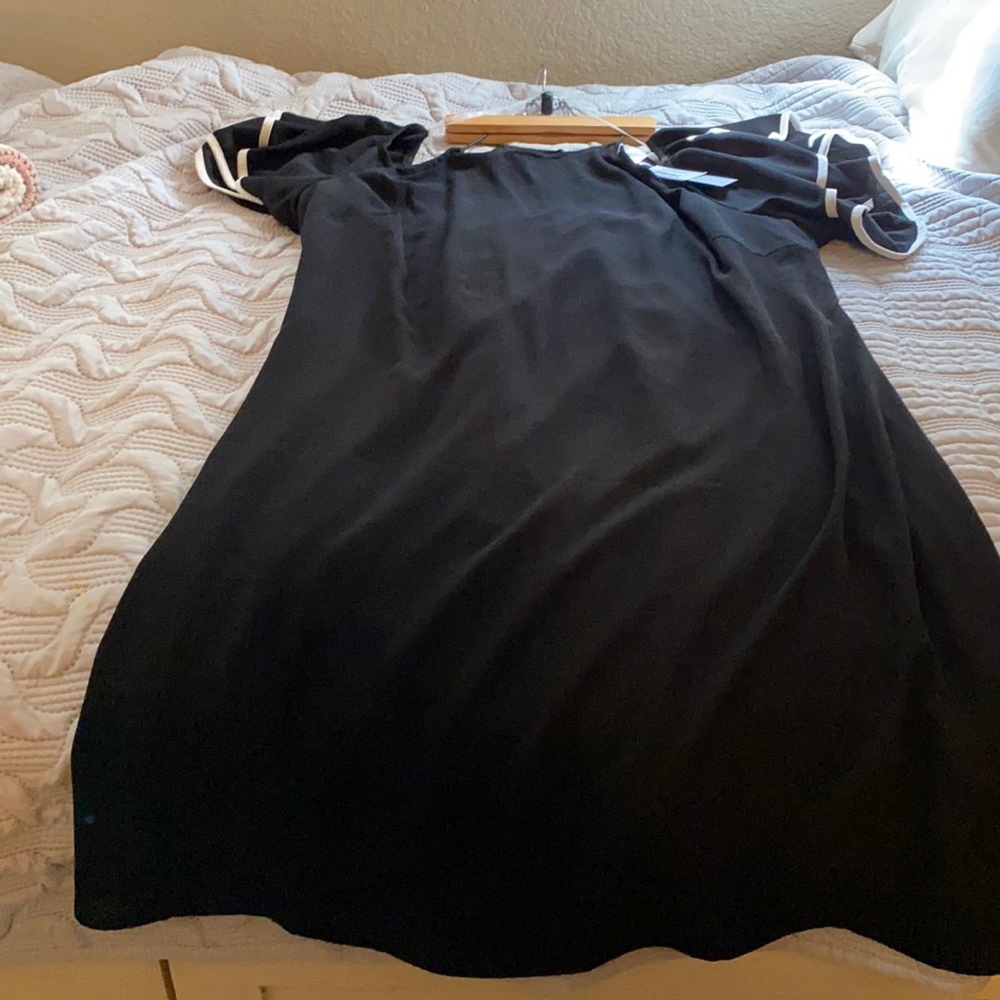 NWT XL cold shoulder dress
